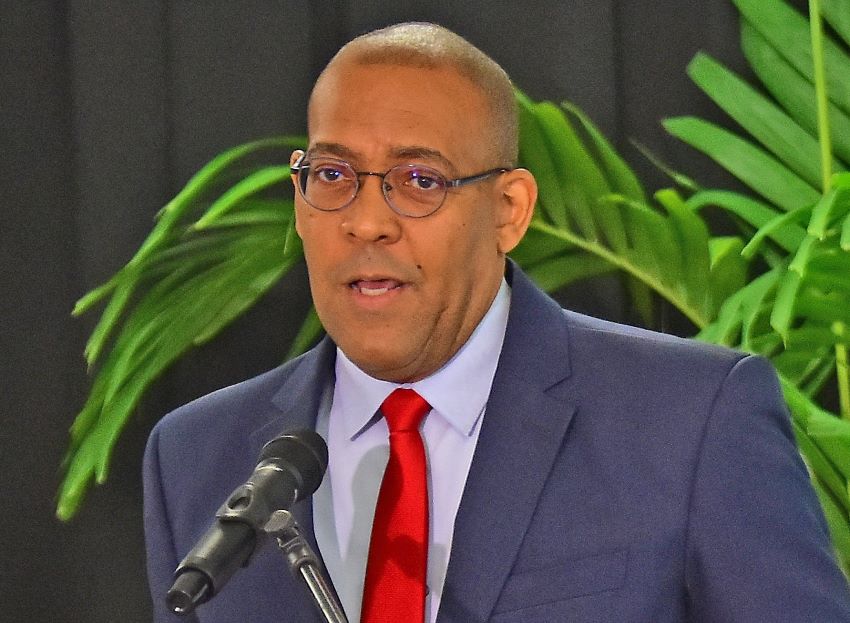 Symmonds says he's not crossing the floor - Starcom Network