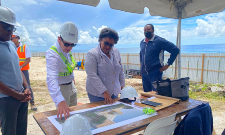 PM Appeals for Patience as Gov’t Tries to Get Tourism Back on Track